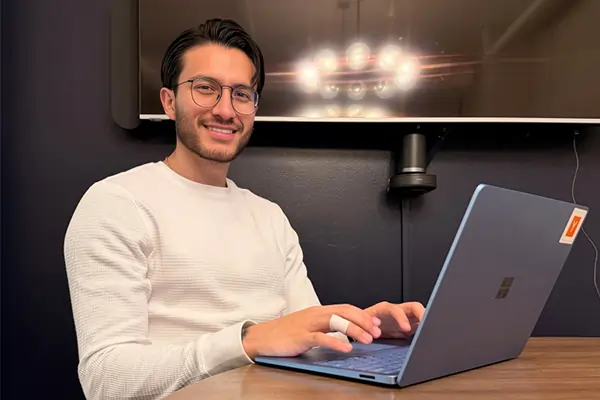 Felipe Cort&eacute;s Bello AI Empire