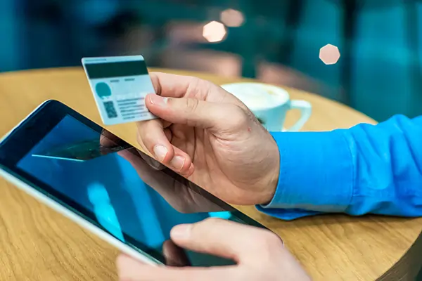 BusinessHonor - Credit Card Transactions Growth FY23